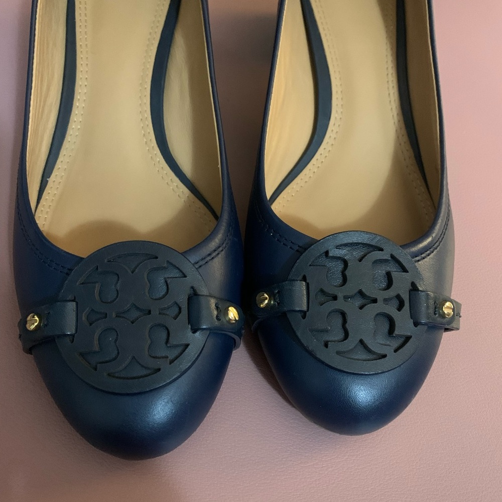 Navy Tory Burch block heel pump